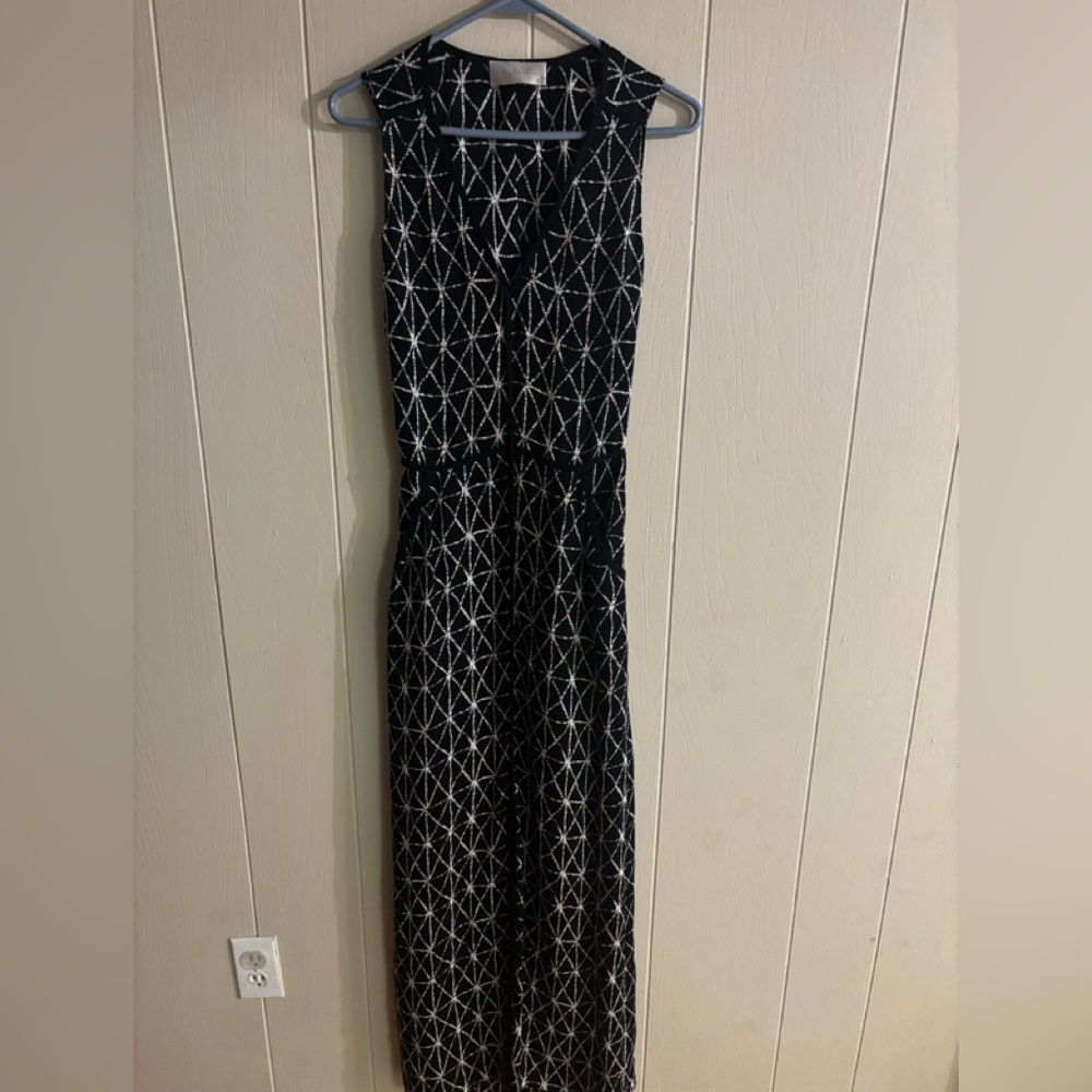 A.L.C. 0 - 2 silk geo maxi dress cutout back, two front pockets black and white - Picture 2 of 6